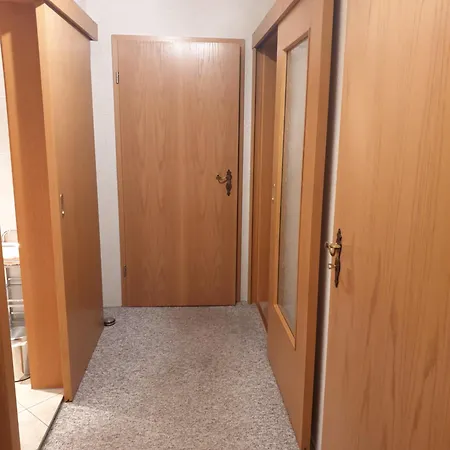 Apartment Monteurzimmer Roederland - Guenstig Fuer Langzeitaufenthalte Prossen
